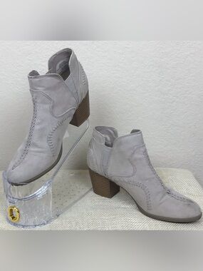 American Eagle Gray Suede Western Ankle Booties | Women’s Size 9